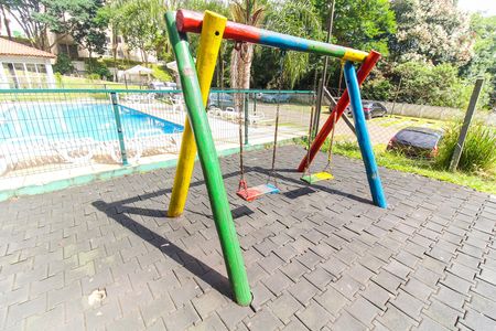 Apartamento à venda com 48m², 2 quartos e 1 vaga Apartamento à venda com 48m², 2 quartos e 1 vagaÁrea comum - Playground