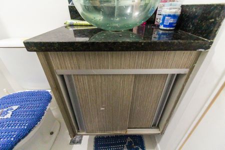 Apartamento à venda com 48m², 2 quartos e 1 vaga Apartamento à venda com 48m², 2 quartos e 1 vagaBanheiro