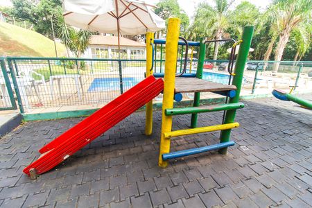 Apartamento à venda com 48m², 2 quartos e 1 vaga Apartamento à venda com 48m², 2 quartos e 1 vagaÁrea comum - Playground