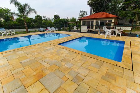 Apartamento à venda com 48m², 2 quartos e 1 vaga Apartamento à venda com 48m², 2 quartos e 1 vagaÁrea comum - Piscina