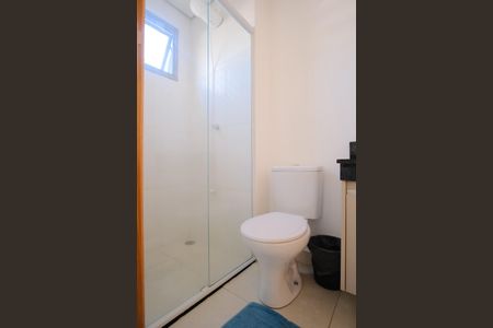 Banheiro de kitnet/studio para alugar com 1 quarto, 24m² em Vila Gomes Cardim, São Paulo