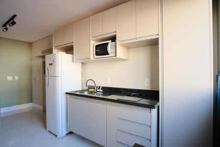 Cozinha de kitnet/studio para alugar com 1 quarto, 24m² em Vila Gomes Cardim, São Paulo