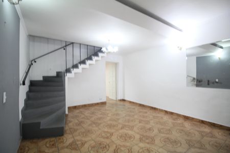 Sala de casa para alugar com 2 quartos, 123m² em Jardim Bom Tempo, Taboão da Serra