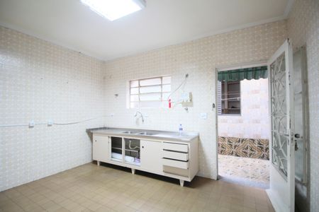 Cozinha de casa para alugar com 2 quartos, 123m² em Jardim Bom Tempo, Taboão da Serra
