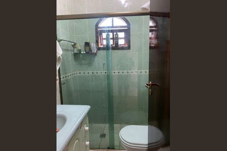 Casa à venda com 164m², 3 quartos e 2 vagasBanheiro