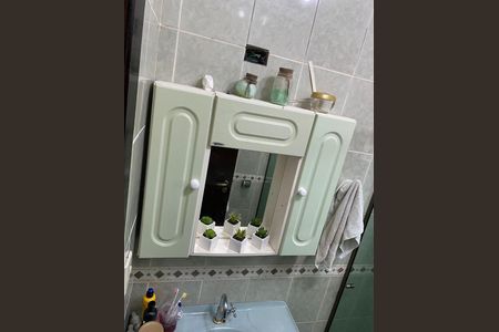 Casa à venda com 164m², 3 quartos e 2 vagasBanheiro
