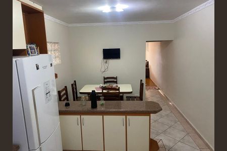 Casa à venda com 164m², 3 quartos e 2 vagasCozinha