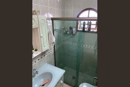 Casa à venda com 164m², 3 quartos e 2 vagasBanheiro