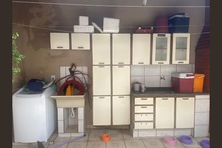Casa à venda com 164m², 3 quartos e 2 vagasÁrea externa