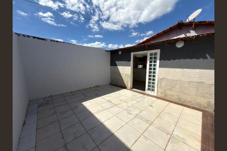 Casa para alugar com 250m², 4 quartos e 2 vagas Casa para alugar com 250m², 4 quartos e 2 vagasQuintal