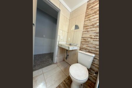 Casa para alugar com 250m², 4 quartos e 2 vagas Casa para alugar com 250m², 4 quartos e 2 vagasBanheiro 01