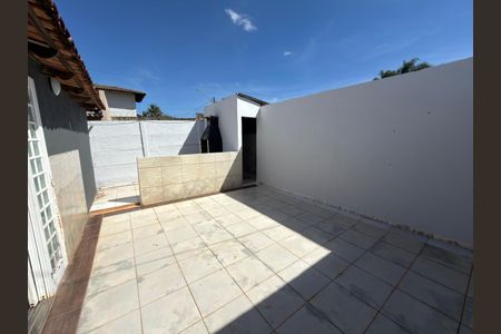 Casa para alugar com 250m², 4 quartos e 2 vagas Casa para alugar com 250m², 4 quartos e 2 vagasQuintal