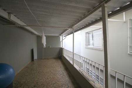 Casa à venda com 206m², 3 quartos e 2 vagasQuintal
