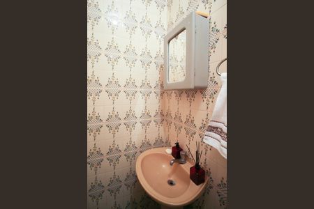 Casa à venda com 206m², 3 quartos e 2 vagasBanheiro de serviço