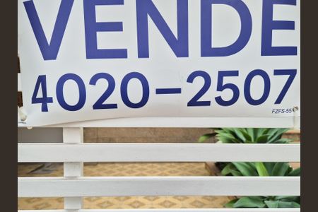 Casa à venda com 206m², 3 quartos e 2 vagasPlaca
