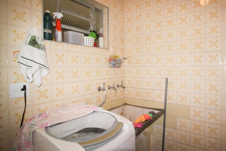 Casa à venda com 206m², 3 quartos e 2 vagasÁrea de Serviço