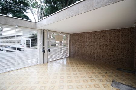 Casa à venda com 206m², 3 quartos e 2 vagasGaragem/Entrada