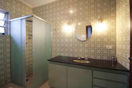 Casa à venda com 206m², 3 quartos e 2 vagasBanheiro