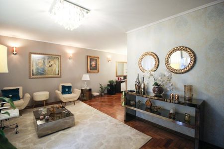Casa à venda com 206m², 3 quartos e 2 vagasSala