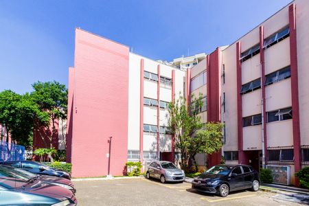 Apartamento à venda com 48m², 1 quarto e 1 vaga Apartamento à venda com 48m², 1 quarto e 1 vagaFachada Bloco