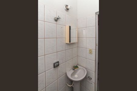 Banheiro de casa para alugar com 1 quarto, 90m² em Vila Nilo, São Paulo
