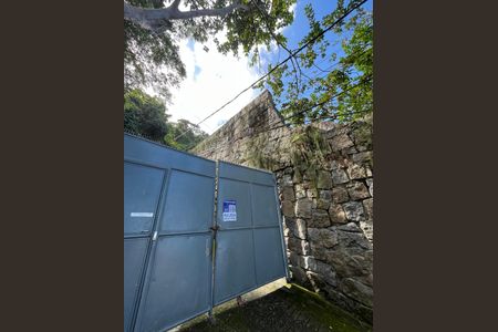 Casa de condomínio para alugar com 150m², 4 quartos e 2 vagasPlaca