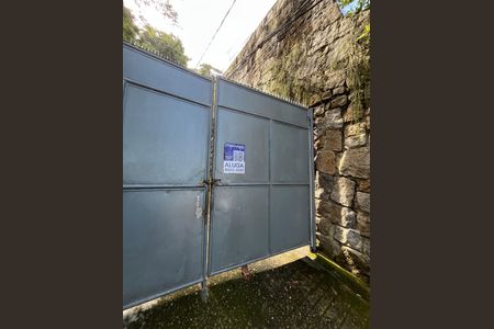 Casa de condomínio para alugar com 150m², 4 quartos e 2 vagasPlaca 