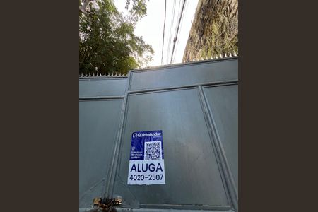 Casa de condomínio para alugar com 150m², 4 quartos e 2 vagasPlaca 