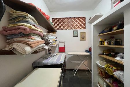 Casa de condomínio para alugar com 150m², 4 quartos e 2 vagasQuarto de Serviço
