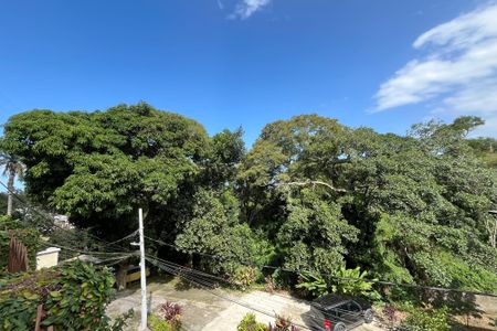Casa de condomínio para alugar com 150m², 4 quartos e 2 vagasQuintal 