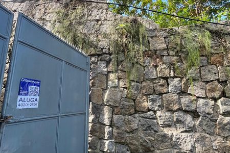 Casa de condomínio para alugar com 150m², 4 quartos e 2 vagasPlaca 
