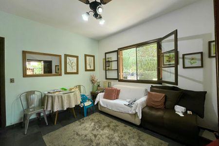 Casa de condomínio para alugar com 150m², 4 quartos e 2 vagasSala 