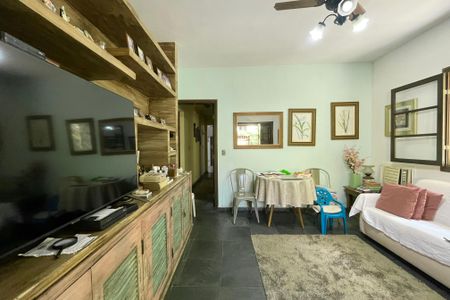 Casa de condomínio para alugar com 150m², 4 quartos e 2 vagasSala 