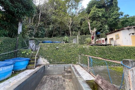 Casa de condomínio para alugar com 150m², 4 quartos e 2 vagasPiscina