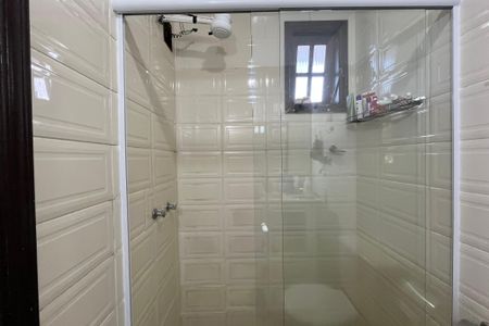 Casa de condomínio para alugar com 150m², 4 quartos e 2 vagasBanheiro da suíte 