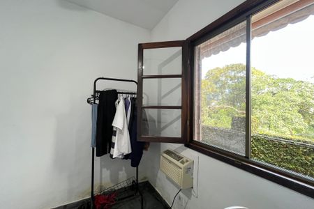 Casa de condomínio para alugar com 150m², 4 quartos e 2 vagasSuite 2