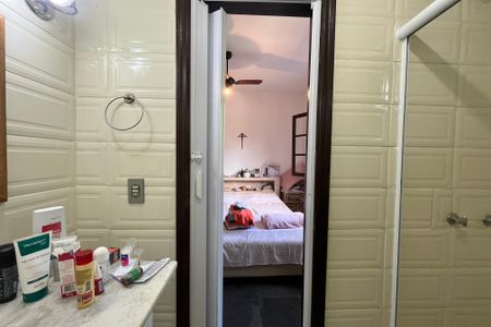 Casa de condomínio para alugar com 150m², 4 quartos e 2 vagasBanheiro da Suíte