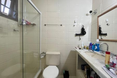 Casa de condomínio para alugar com 150m², 4 quartos e 2 vagasBanheiro da Suíte