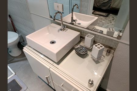 Apartamento para alugar com 48m², 1 quarto e sem vagaBanheiro