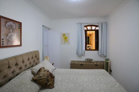 Casa à venda com 300m², 6 quartos e 3 vagas Casa à venda com 300m², 6 quartos e 3 vagasSUÍTE
