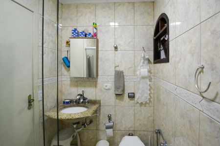 Casa à venda com 300m², 6 quartos e 3 vagas Casa à venda com 300m², 6 quartos e 3 vagasBANHEIRO