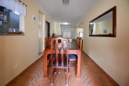 Casa à venda com 300m², 6 quartos e 3 vagas Casa à venda com 300m², 6 quartos e 3 vagasSALA
