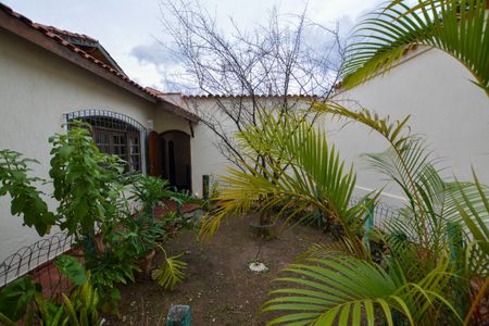 Casa à venda com 300m², 6 quartos e 3 vagas Casa à venda com 300m², 6 quartos e 3 vagasJARDIM