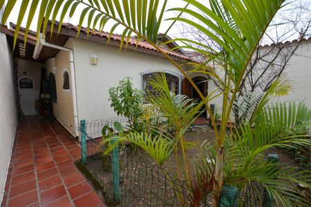 Casa à venda com 300m², 6 quartos e 3 vagas Casa à venda com 300m², 6 quartos e 3 vagasJARDIM
