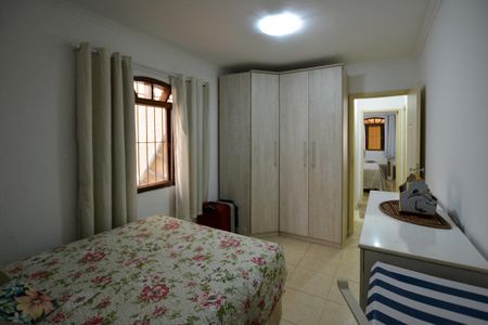 Casa à venda com 300m², 6 quartos e 3 vagas Casa à venda com 300m², 6 quartos e 3 vagasQUARTO 2