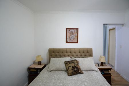Casa à venda com 300m², 6 quartos e 3 vagas Casa à venda com 300m², 6 quartos e 3 vagasSUÍTE