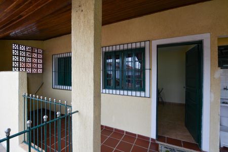 Casa à venda com 300m², 6 quartos e 3 vagas Casa à venda com 300m², 6 quartos e 3 vagasEDICULA