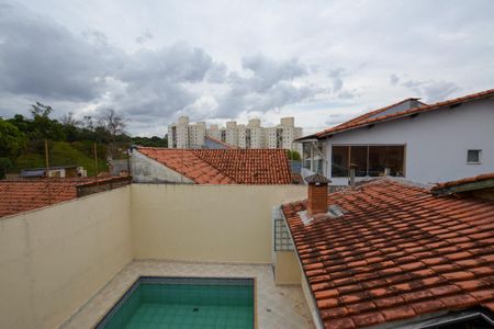 Casa à venda com 300m², 6 quartos e 3 vagas Casa à venda com 300m², 6 quartos e 3 vagas EDICULA