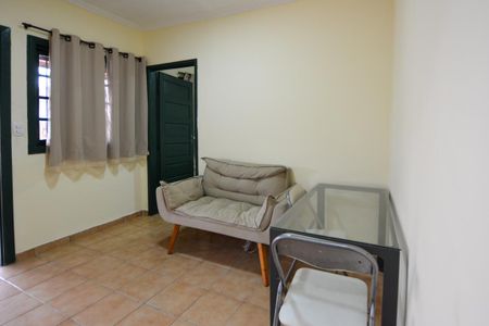 Casa à venda com 300m², 6 quartos e 3 vagas Casa à venda com 300m², 6 quartos e 3 vagasEDICULA - SALA