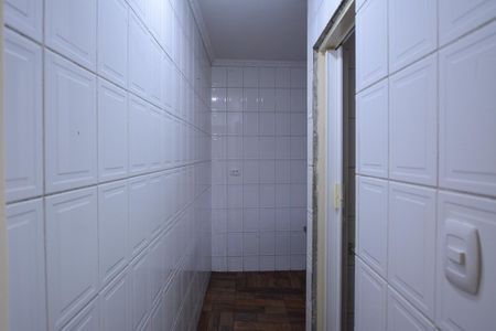 Casa à venda com 300m², 6 quartos e 3 vagas Casa à venda com 300m², 6 quartos e 3 vagasEDICULA - BANHEIRO
